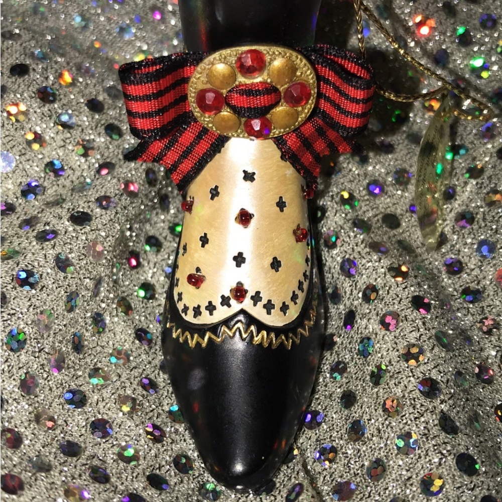 “Scottish Yuletide” Miniature Colletible Shoe